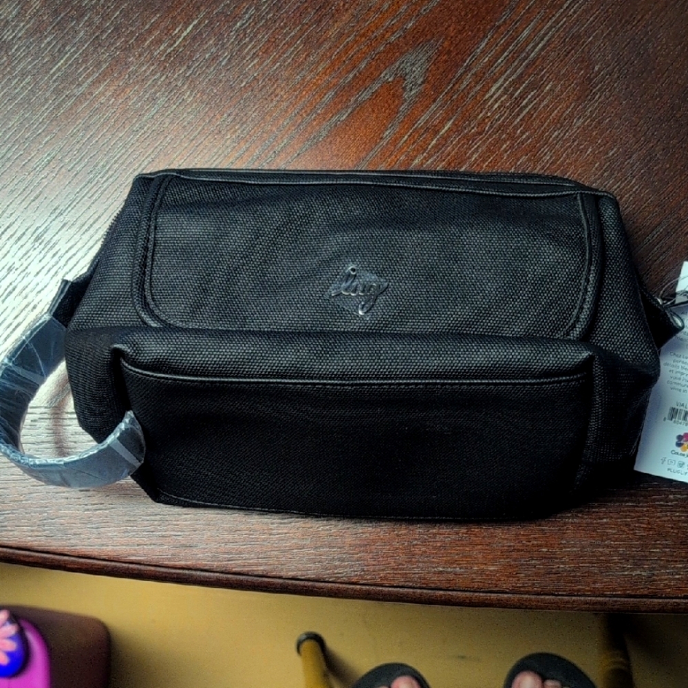 Brand New Lug Via In Matte Luxe Black!